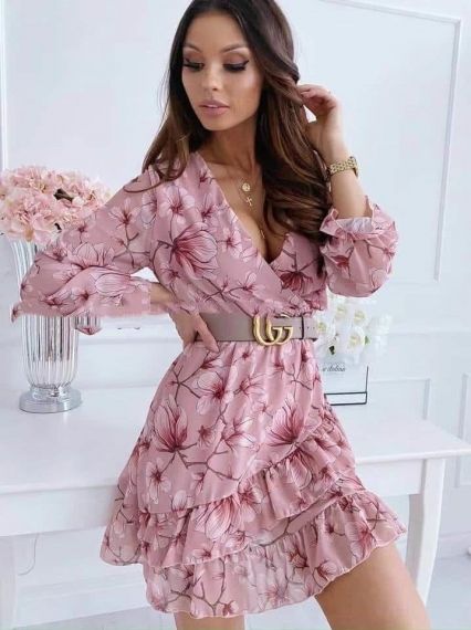 Дамска рокля в розово с флорален десен