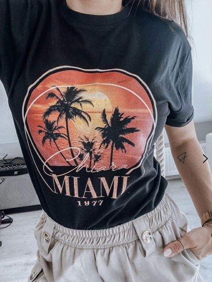 Черна тениска 'Miami'