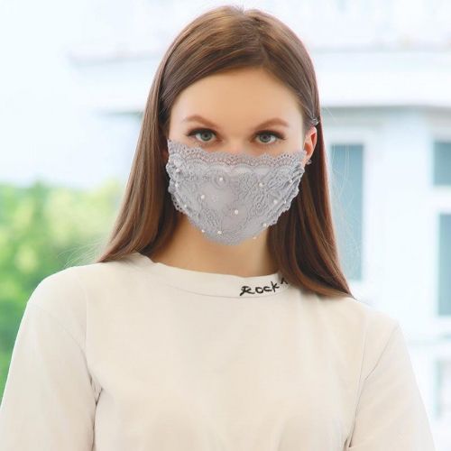 Предпазна маска за лице - сива с дантела и перли