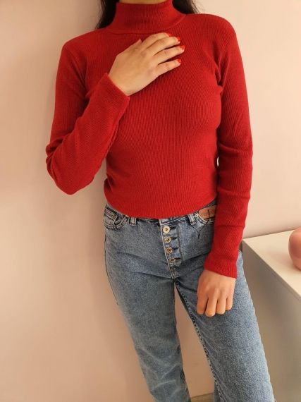 Дамска блуза с поло яка в червено