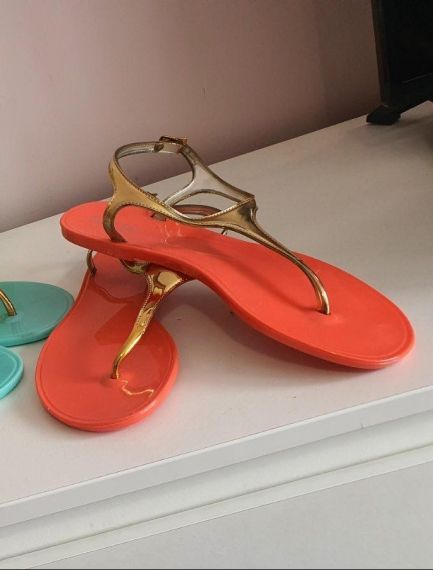 Дамски сандали в цвят корал