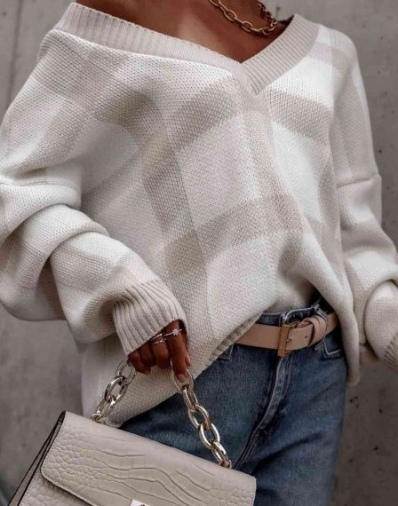 Ефектен дамски пуловер