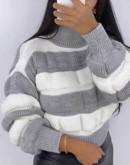 Дамски къс пуловер в сиво и бяло