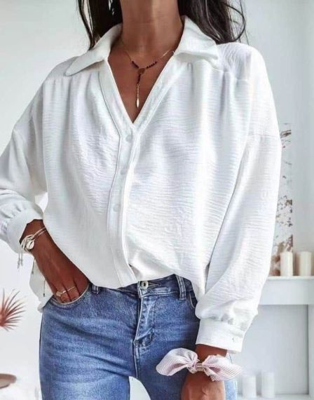 Стилна дамска риза в бяло