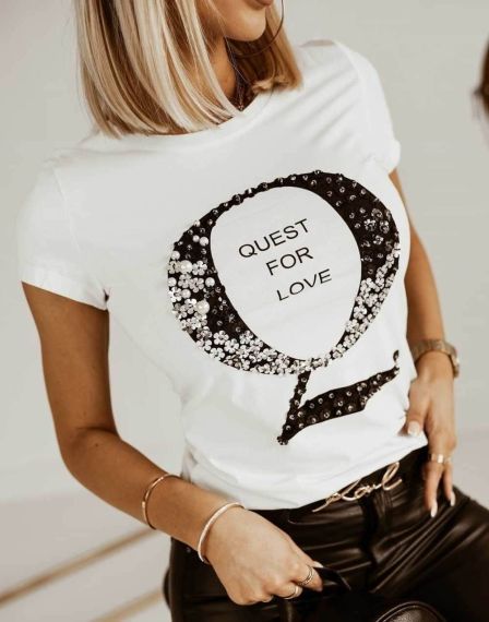 Атрактивна бяла тениска 'Quest For Love'