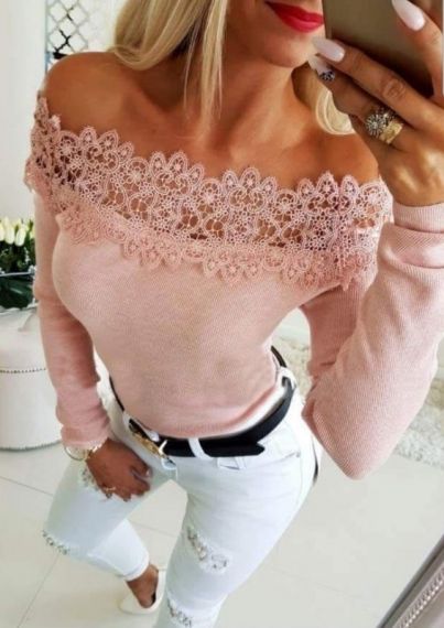 Памучна розова блузка с дантелено деколте