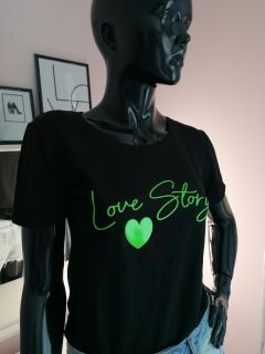Черна тениска 'Love Story'