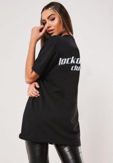 Черна тениска с надпис отзад 'Lockdown Club'