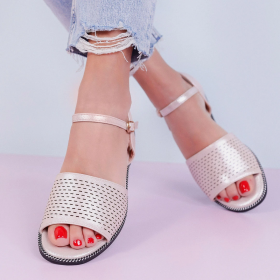 Дамски светлорозови сандали
