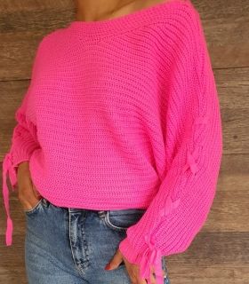 Розов плетен пуловер с връзки