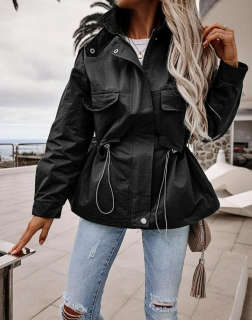 Атрактивно дамско яке в черно