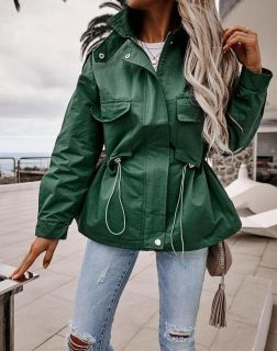 Атрактивно дамско яке в зелено