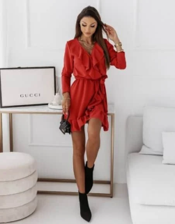 Атрактивна дамска рокля в червено