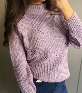 Дамски лилав пуловер с ефектно сърце