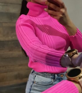 Дамска блуза с поло яка в розово, с вълна
