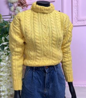 Дамски пуловер в жълт цвят