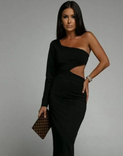 Елегантна дамска рокля в черно