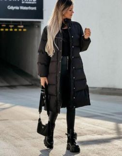 Атрактивно дамско дълго яке в черно