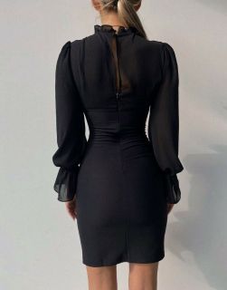Стилна рокля в черно