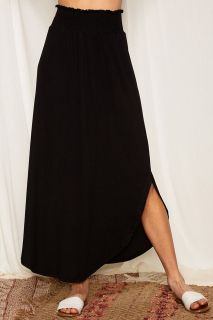 Дамска пола в черно с висока талия и цепка