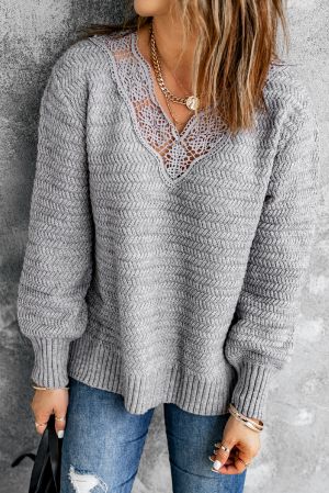 Дамски пуловер в сиво с ефектна бродерия