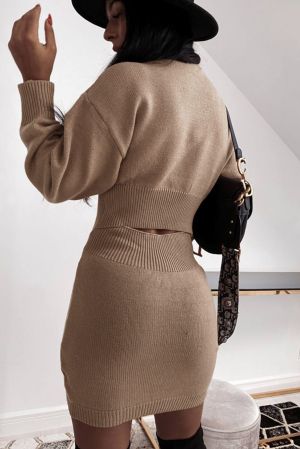 Дамска рокля тип пуловер в цвят капучино