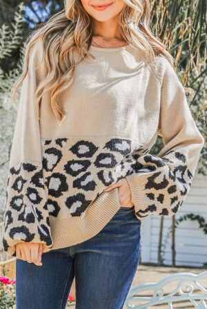 Дамски пуловер в бежово с леопардов принт
