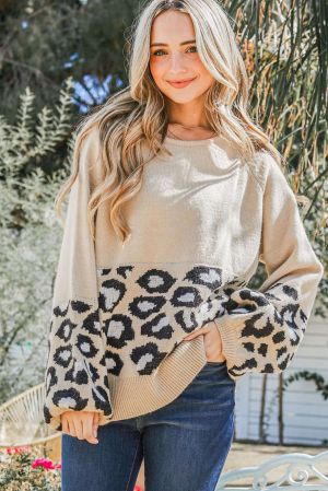 Дамски пуловер в бежово с леопардов принт