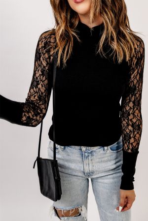 Дамска блуза в черно с дълги дантелени ръкави