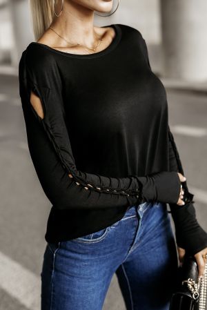 Дамска блуза в черен цвят с ефектни ръкави