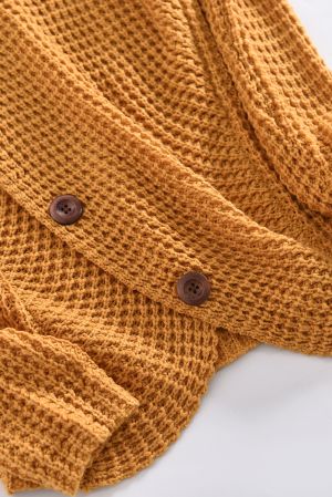 Дамски пуловер в цвят горчица с ефектни копчета