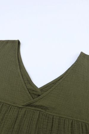 Дамска памучна блуза в зелено с V-образно деколте и гръб