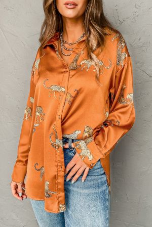 Дамска сатенена риза в оранжево с дълъг ръкав и принт гепард