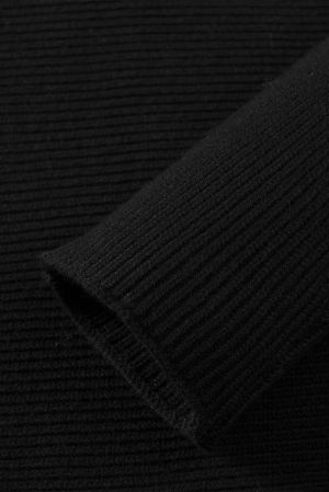 Дамски пуловер в черен цвят