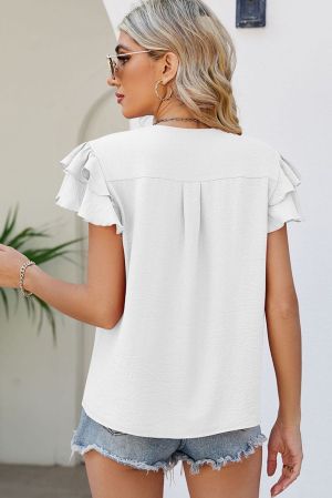 Дамска блуза в бял цвят с къси ръкави с къдрички