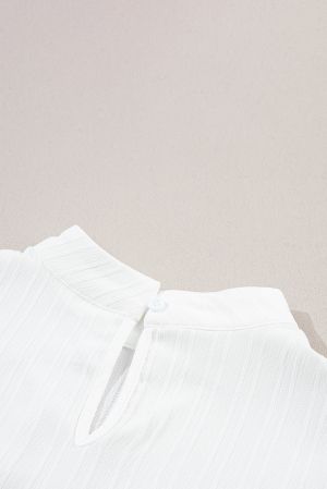 Дамска елегантна блуза в бяло с ръкави от тюл