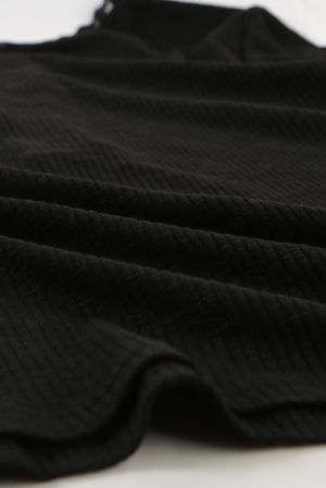 Дамска черна блуза рипс с къс ръкав, деколте с копчета и детайли с бродерия