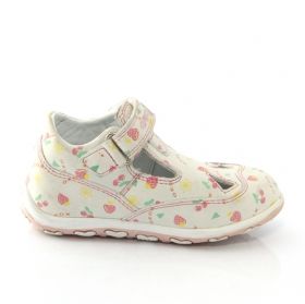 Бебешки обувки GEOX, бели на сърчица