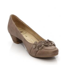Немски Дамски обувки с нисък удобен ток CAPRICE , бежови