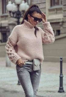 Плетен пуловер с висока яка - пепел от рози