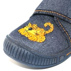 Домашни бебешки обувки Superfit с апликации на лъвче, сини