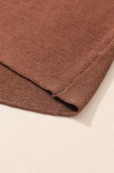 Дамски кафяв пуловер с къси ръкави тип прилеп и висока яка