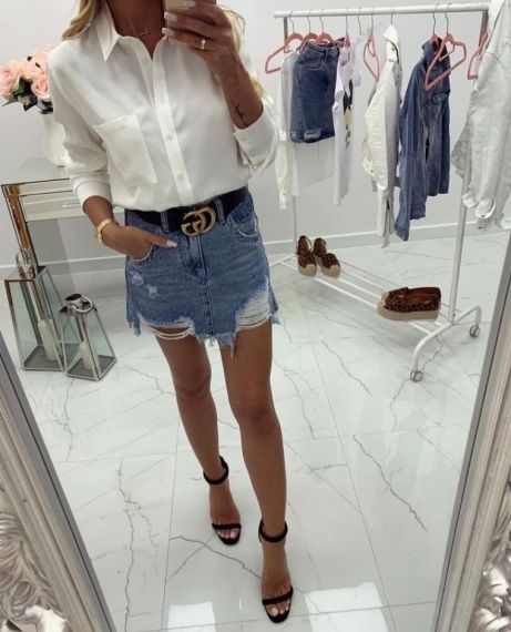 Дънкова пола с кръпки