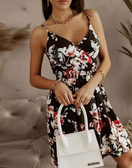 Дамска рокля с флорален десен