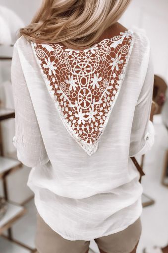 Дамска блуза в бяло с ефектен гръб с бродерия