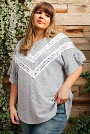Contrast Floral Guipure Lace Lantern Sleeve U Neck Plus Size Blouse