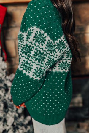Green Christmas Snowflake Pattern Drop Shoulder Plus Size Sweater
