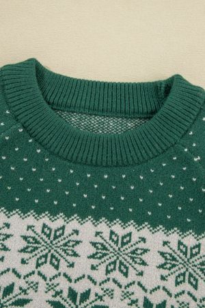 Green Christmas Snowflake Pattern Drop Shoulder Plus Size Sweater