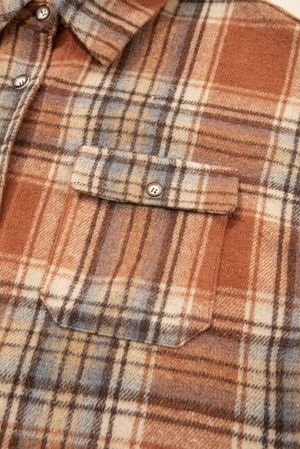 Women’s Plus Size Plaid Shirt Jacket with Pocket and Curved Hem