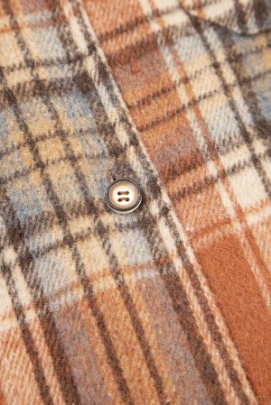 Women’s Plus Size Plaid Shirt Jacket with Pocket and Curved Hem